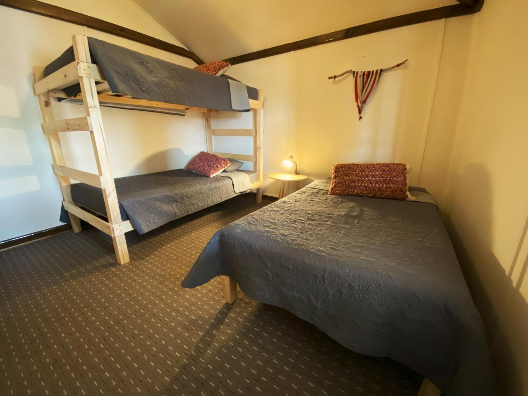 Kawi Hostel ปวยร์โตนาตาเลส ภายนอก รูปภาพ